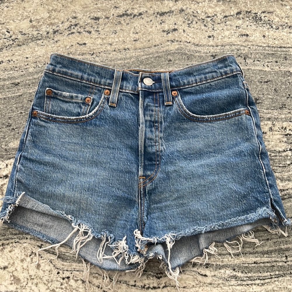 Levi cutoffs